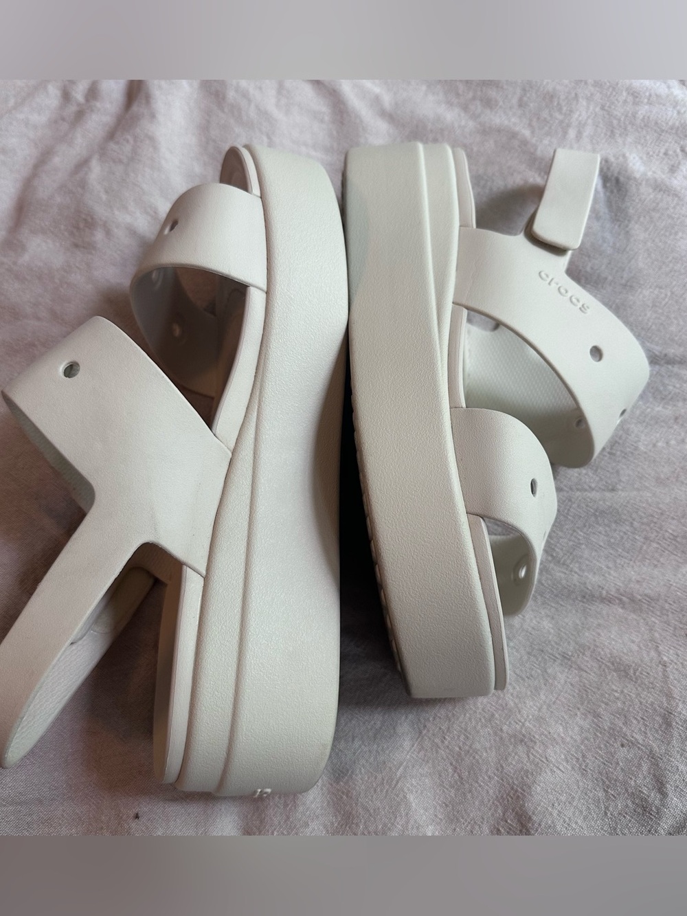 Crocs Women's Brooklyn 4U Platform Sandals Shoes in Stucco Cream size 7 strappy - Picture 9 of 9